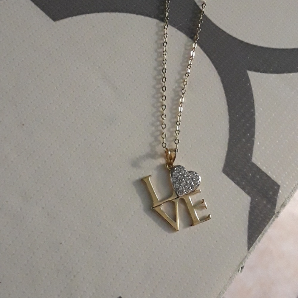 Love heart necklace